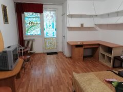 Titan, metrou Costin Georgian, etaj 7/10, libera